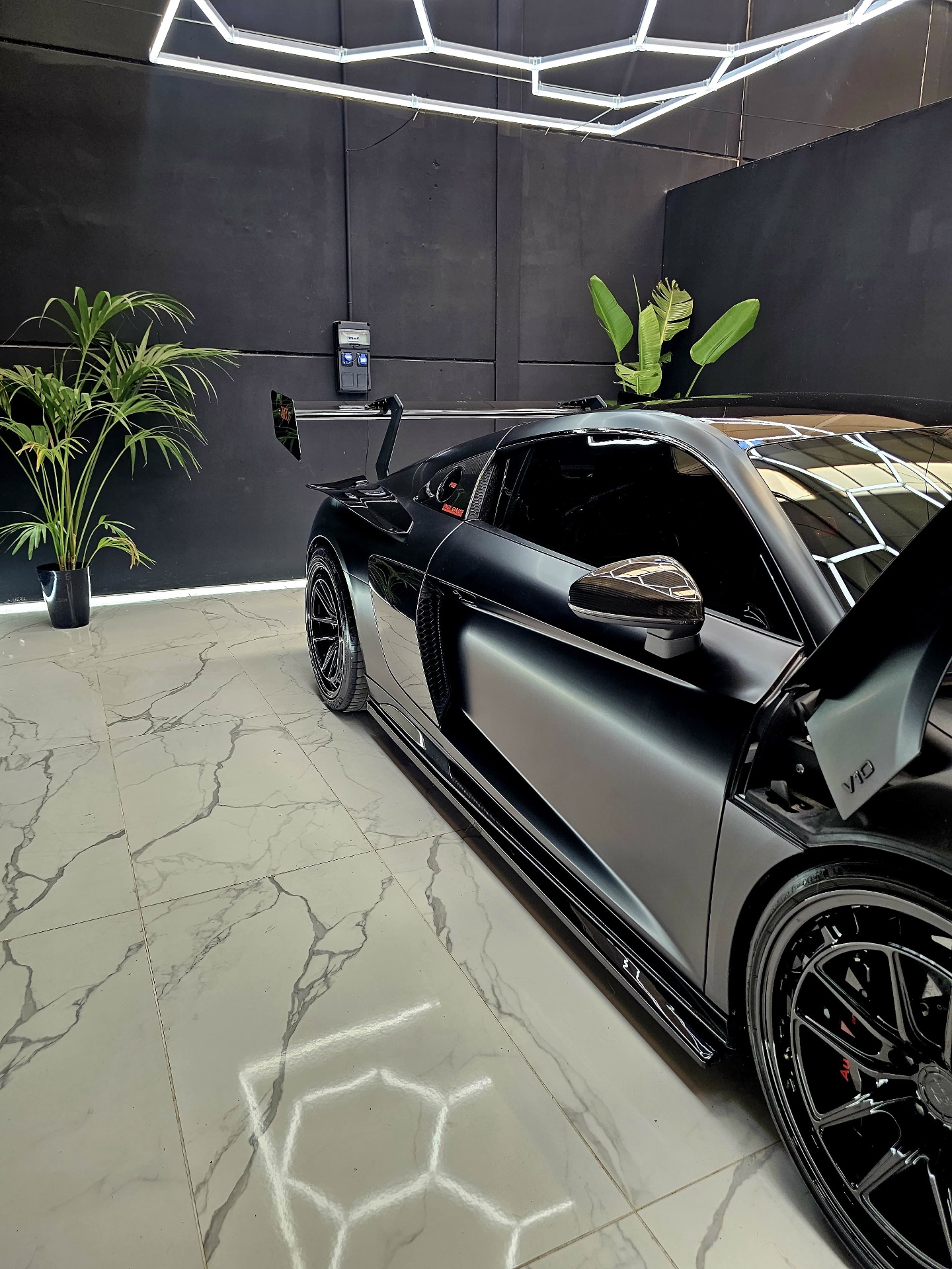 Audi R8 V10 in matte black wrap